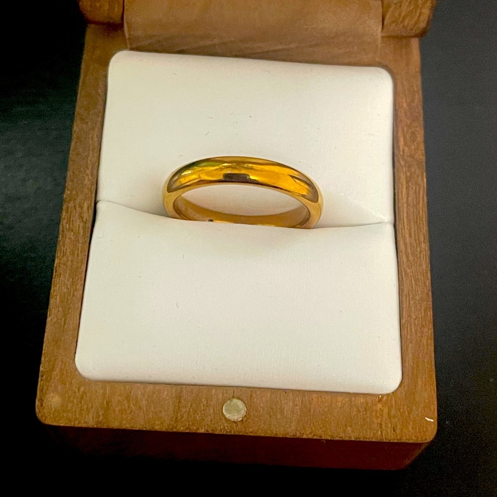 Michael Kors Gold Band Ring